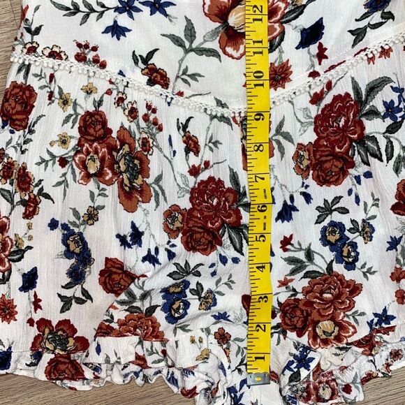 American Eagle Floral Ruffle Shorts S – Cream Red Blue Boho Pom Trim Festival AE - Picture 9 of 12